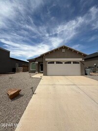 Building Photo - 14609 Carlo Alvarado Dr