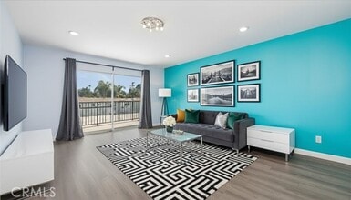 Building Photo - 400 N Acacia Ave