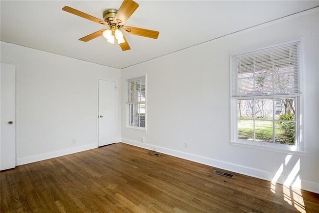 Building Photo - 1602 Mohle Dr
