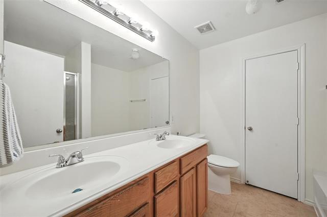 Building Photo - 9803 Wake Bridge Dr