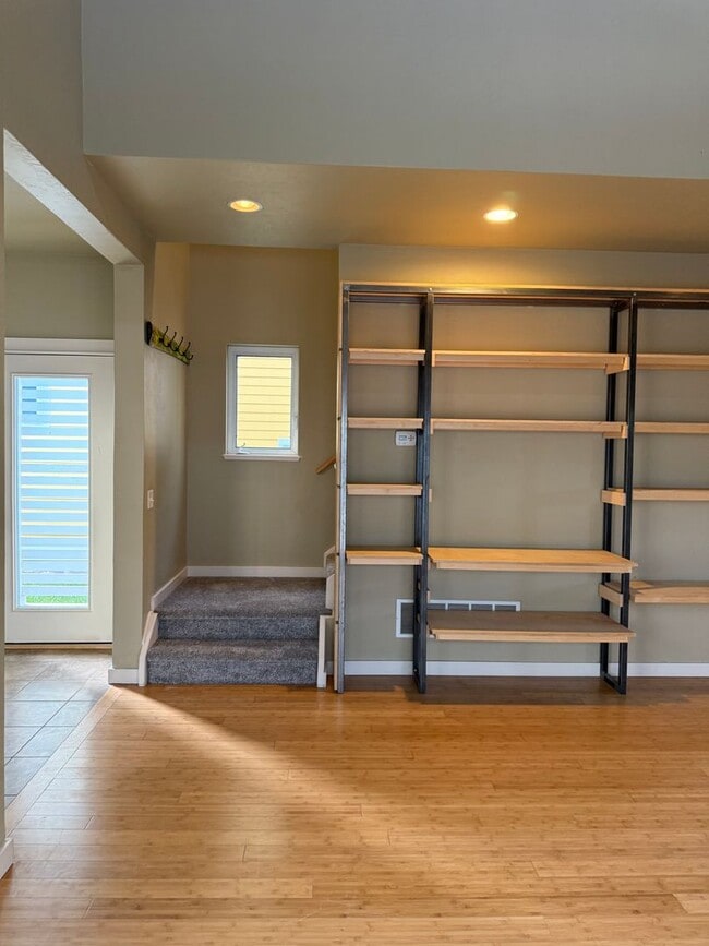 Building Photo - A Lovely Westside Single Family Home in the Desirable Valley West Subdivision