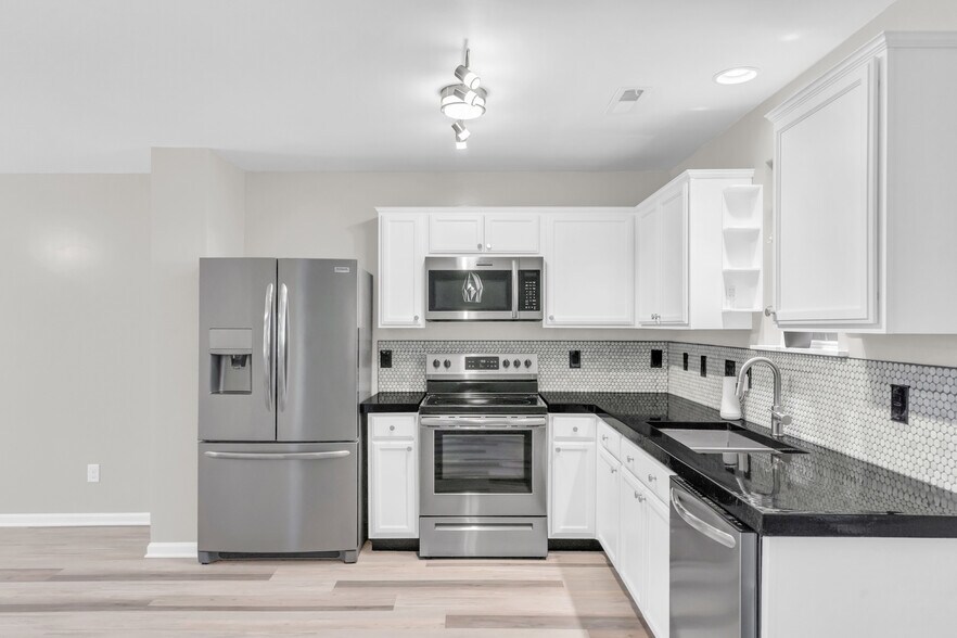 Building Photo - 1004 South 8th street