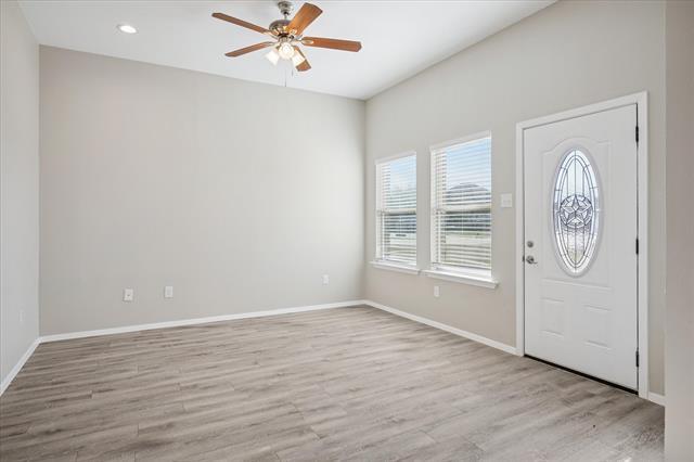 Building Photo - 516-518 Wood Dr