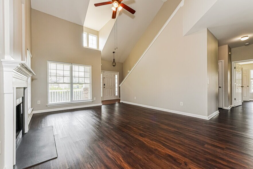 Building Photo - 8872 Cressent Glen Ct