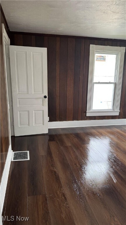 Building Photo - 141 Locust St