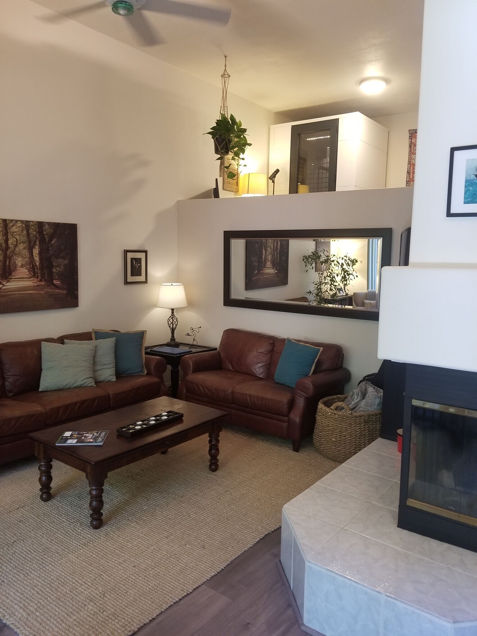 Living room - 25701 Holiday Cir