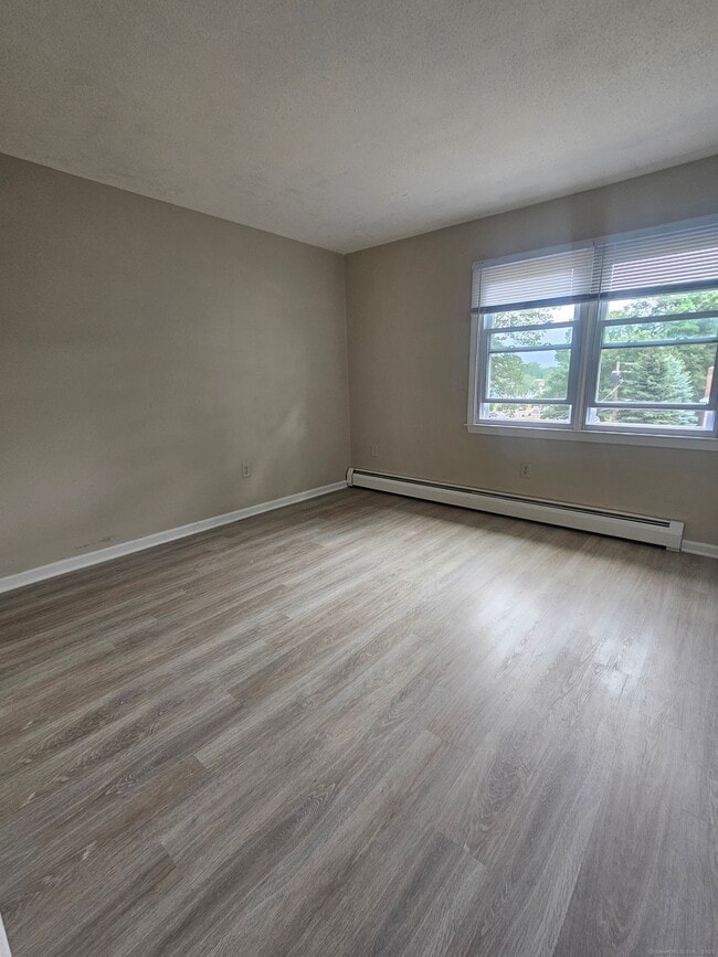 Building Photo - 8 Haigh Ave