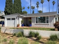 Building Photo - Newly Remodeled 3 bedroom home with AC