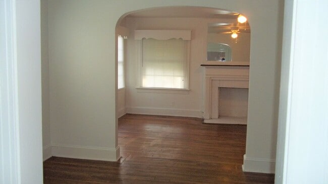 Building Photo - 206 Hudson St