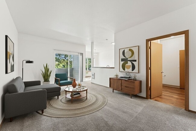 Building Photo - Reedville Commons