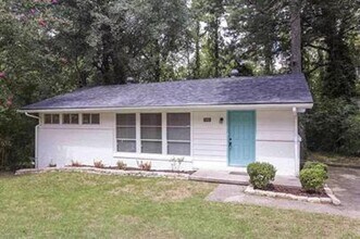 Building Photo - Modern 3BR/2BA Near UAB & Downtown
