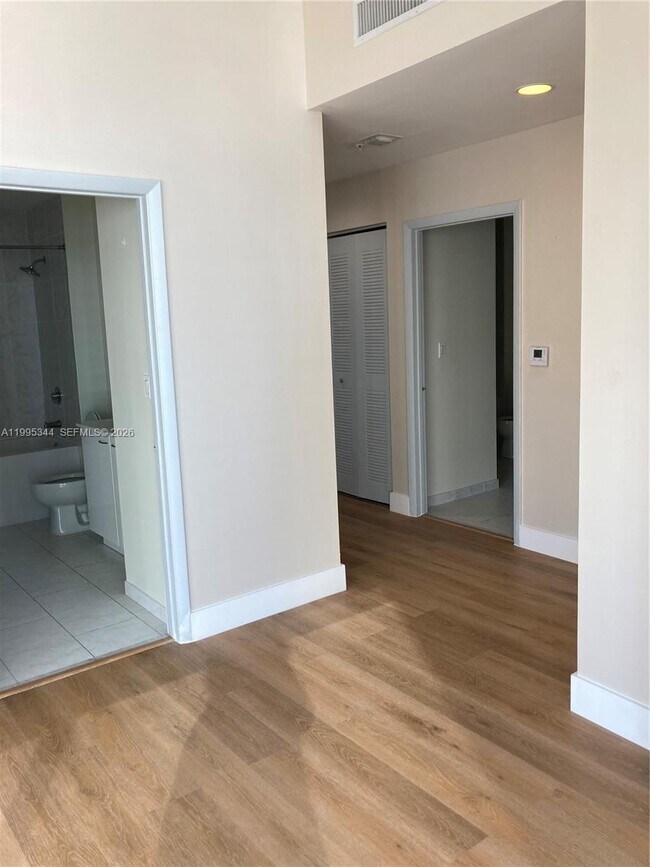 Building Photo - 133 NE 2nd Ave