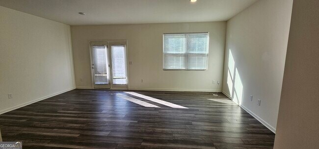 Building Photo - 3488 Cardinal Dr SW