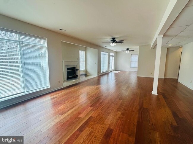 Building Photo - 46658 Breannes Ln