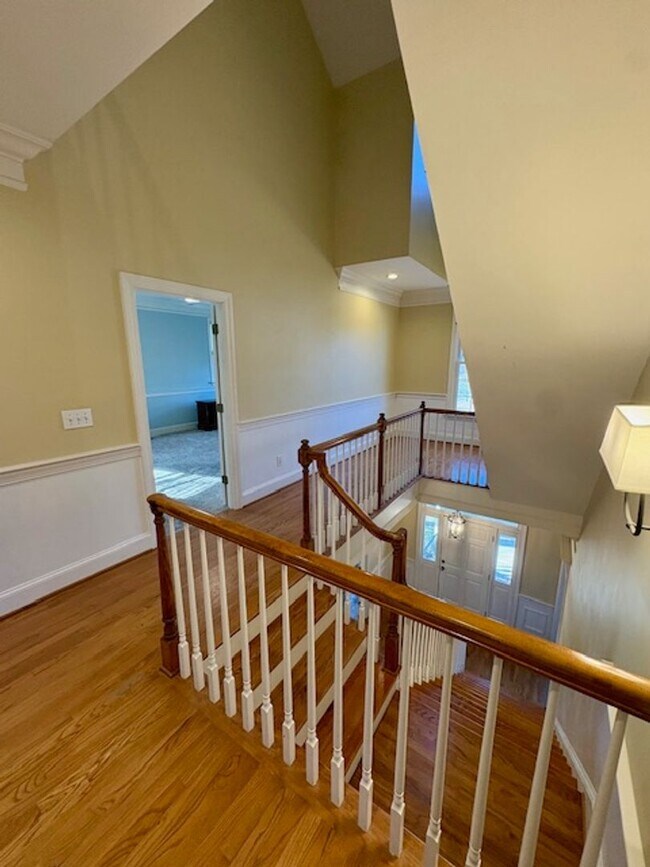 Building Photo - Spacious Five Bedroom Home in Mount Pleasant