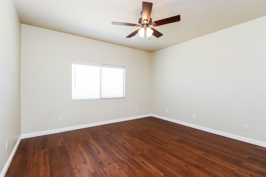 Building Photo - 10022 W Luxton Ln