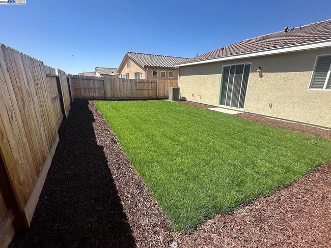 Building Photo - 4671 Irma Dr