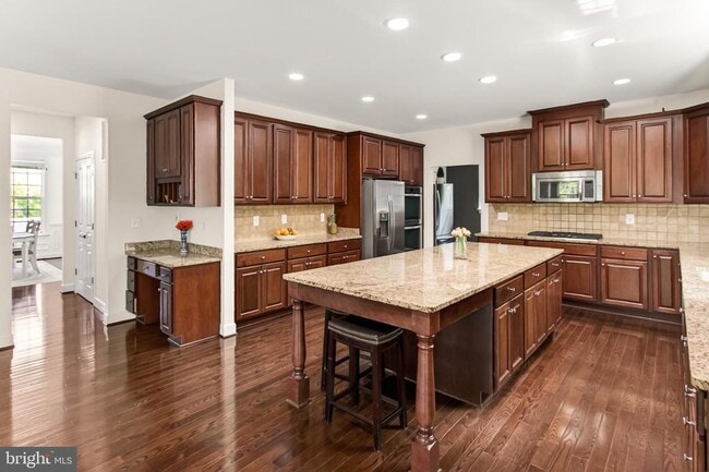 Building Photo - 8901 Hargrove Ct