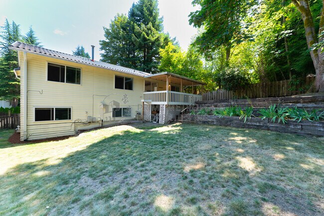 Building Photo - 4813 152nd Pl SE