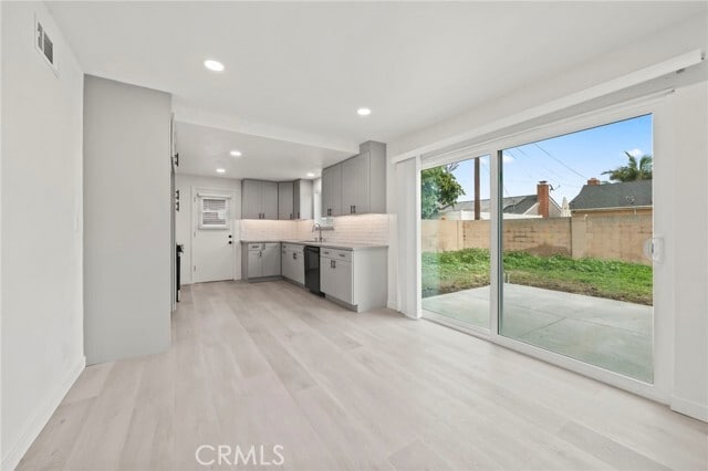 Building Photo - 17422 Meer Cir