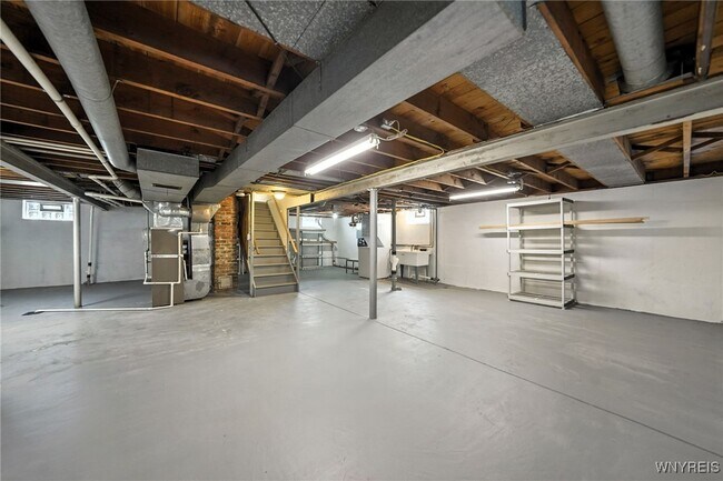 Building Photo - 179 Cortland Ave