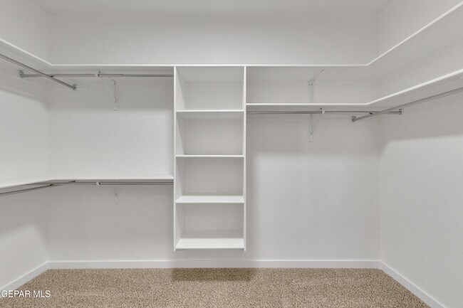 Building Photo - 12716 Middlesbrough Ave