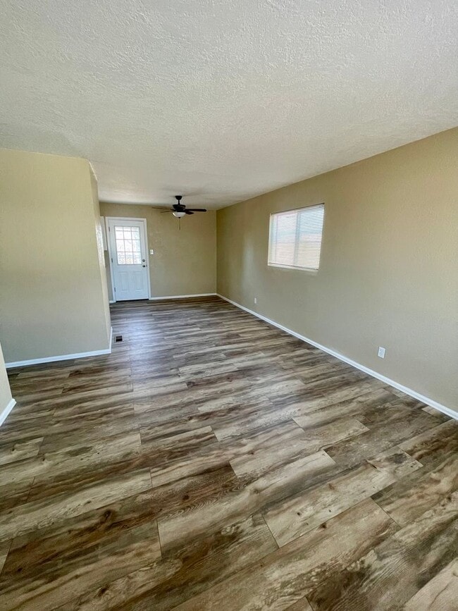 Building Photo - Newly renovated home in Widefield