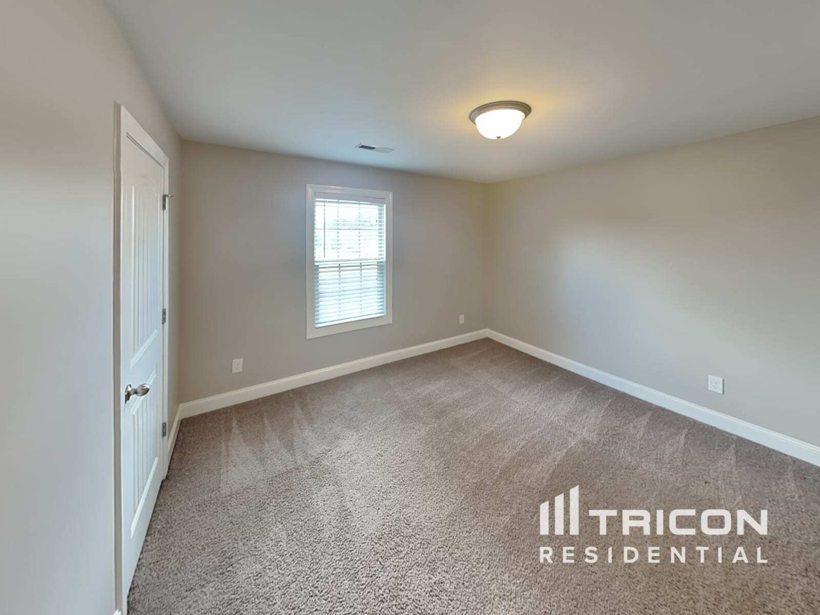 Building Photo - 5109 Cloverhill Dr