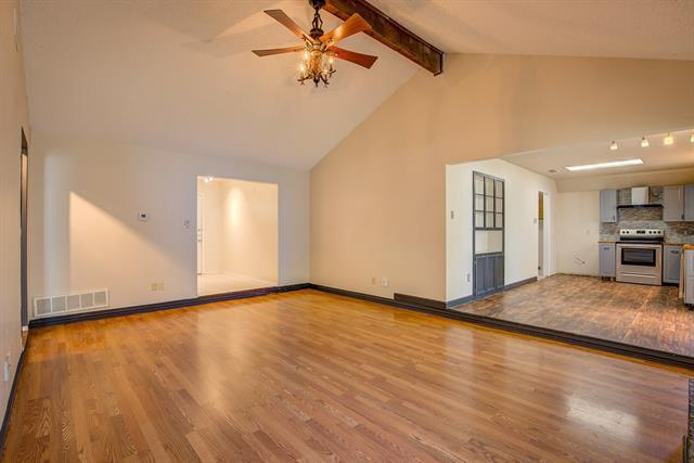 Building Photo - 6637 Fair Oaks Dr