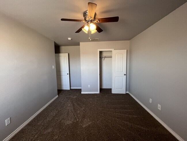 Building Photo - 3416 Itasca St