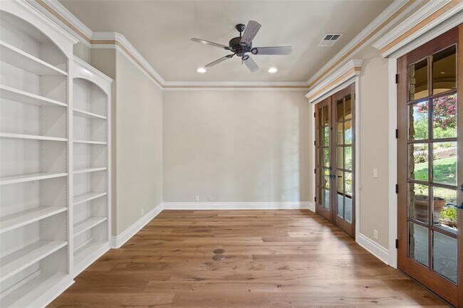 Building Photo - 11924 La Barzola Bend