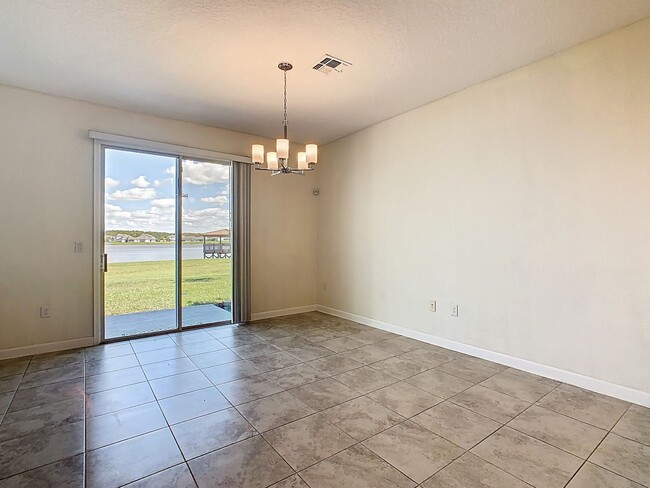 Building Photo - Two Story townhome in Storey Lake  community