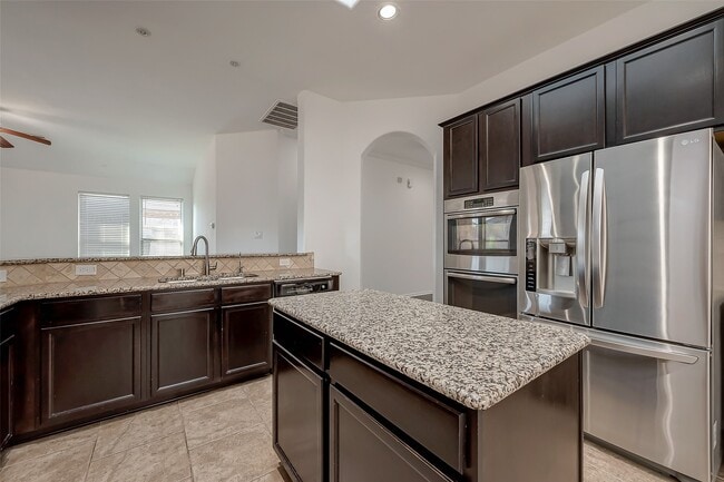 Building Photo - 11618 Lantana Reach Dr