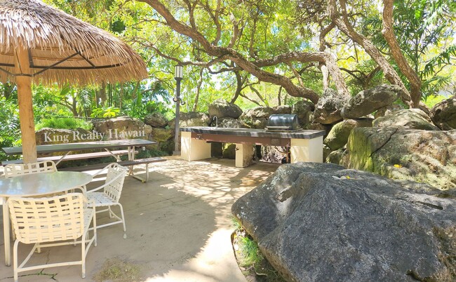 Building Photo - **An OASIS in Hawaii Kai** Mauna Luan * Up...