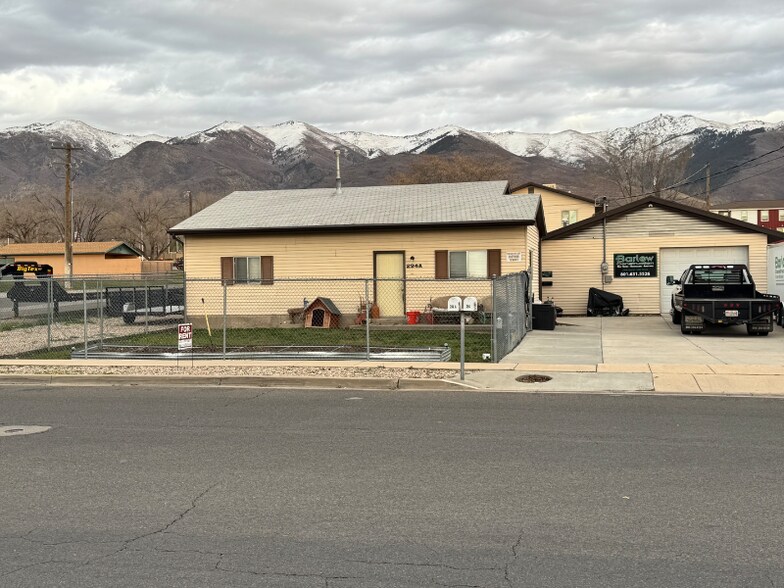 Building Photo - 294 N 300 W