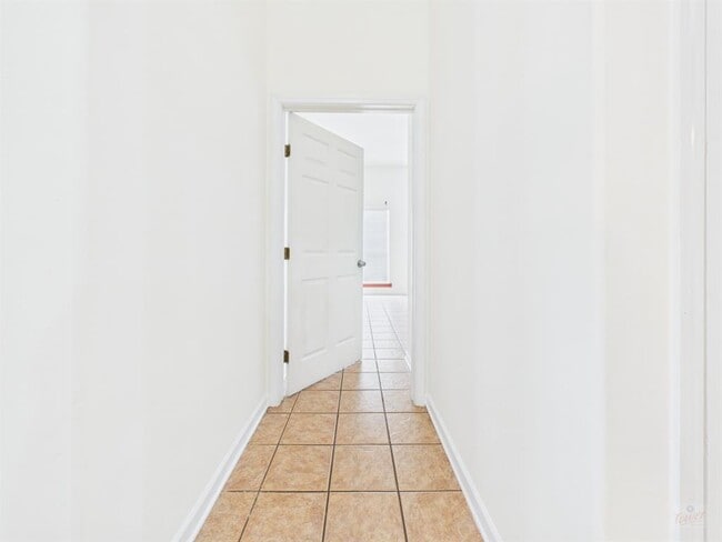 Building Photo - 109 W 38th St