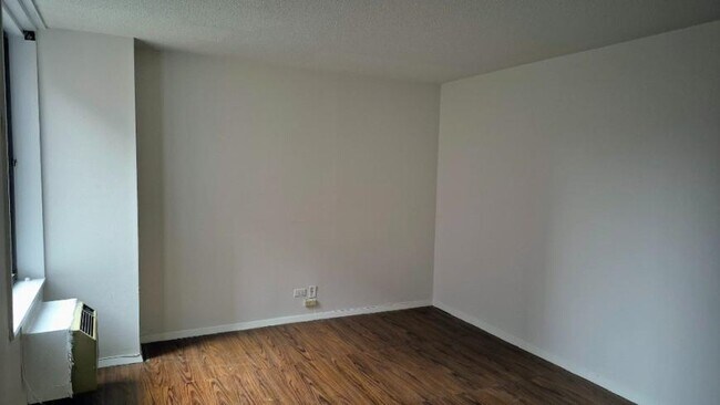 Building Photo - 1 bedroom in New York NY 10128