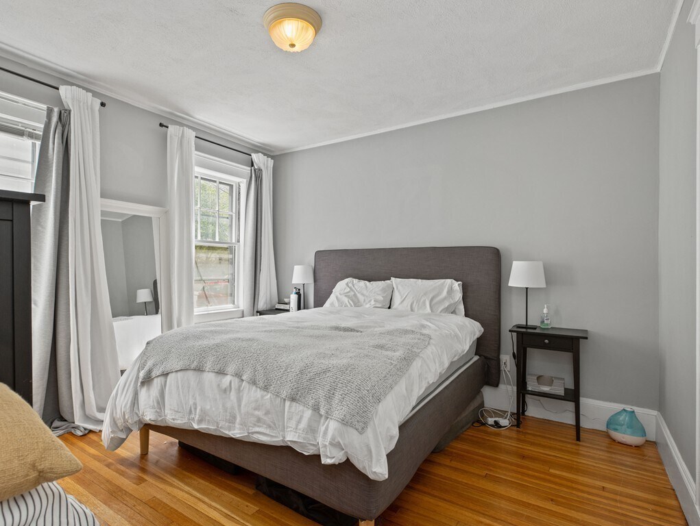 Building Photo - 30 Roseway St