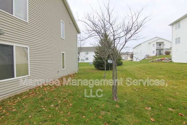 Building Photo - 115 W Windsor Ave