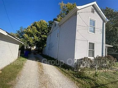 Building Photo - 2228 Elmo Ave