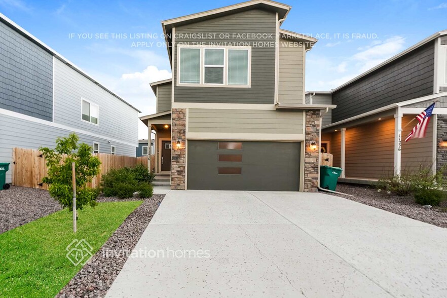 Primary Photo - 11216 House Finch Ln