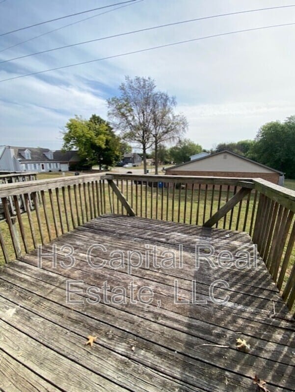 Building Photo - 620 Ganim Dr