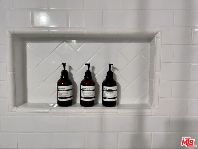 Building Photo - 71658 Cactus Dr