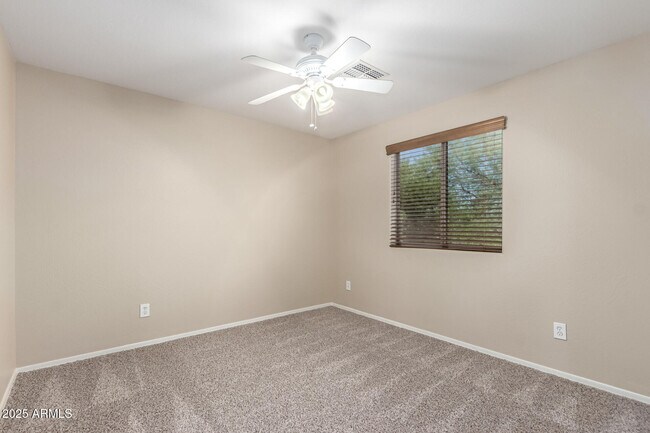 Building Photo - 111 N 193rd Dr