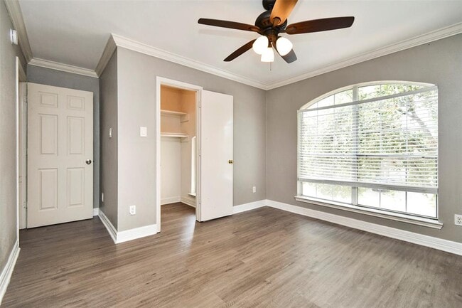 Building Photo - 1430 Acorn Ct