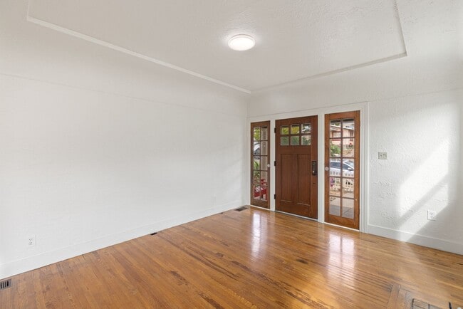 Building Photo - Fully Remodeled Craftsman in North Park! ?...