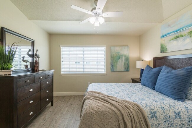 Building Photo - 202 Ivory Coral Ln