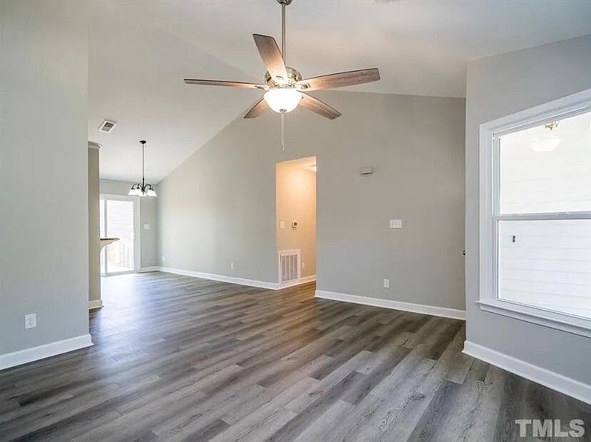 Building Photo - Room in House on Harmony Ct