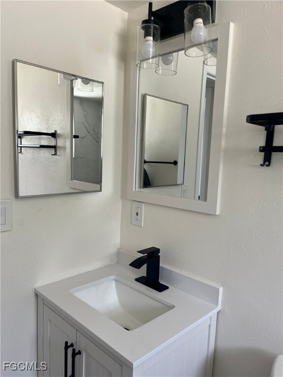 Building Photo - 721 Burdick Ave