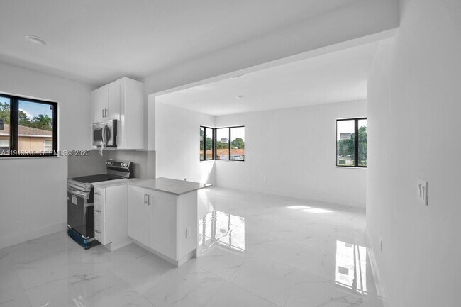 Building Photo - 450 Beacom Blvd